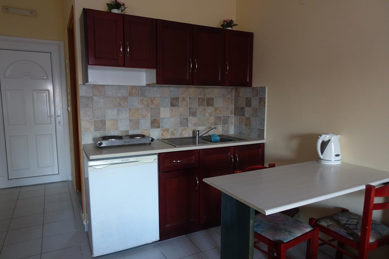 Nikis Studios Panteli Bagian luar foto